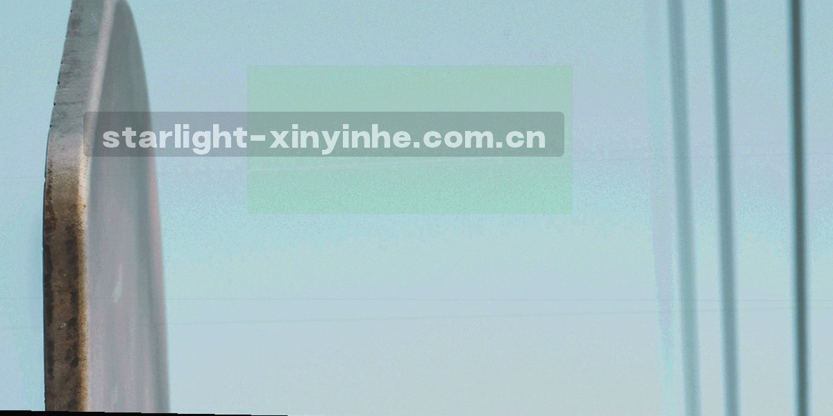 多个不同形态的产品剪影按网格排列，带细边框衬底